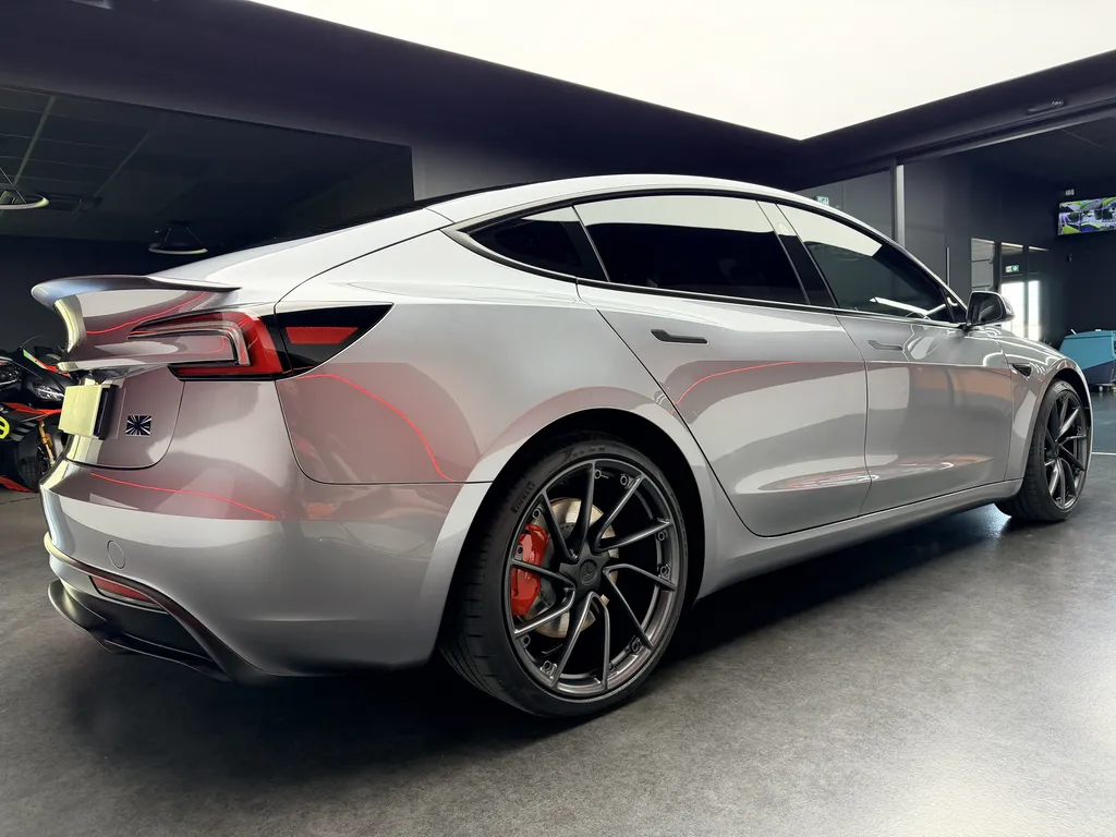 TESLA MODEL 3 HIGHLAND PERFORMANCE QUICKSILVER - PPF PARTIEL - LILLE 59
