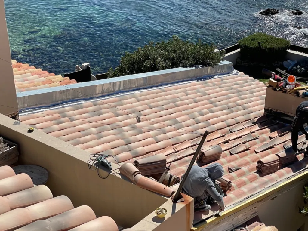 Changement d’une toiture de maison en P.S.T Canal sur Sausset les Pins près de Martigues