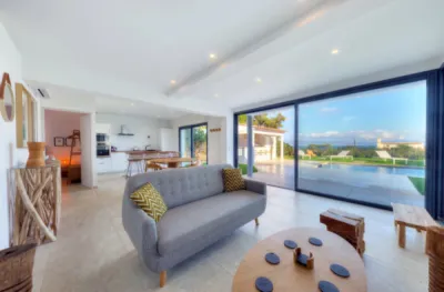 Villa 8 pièce(s) 4 chambre(s) 175 m² Les Issambres (83380)