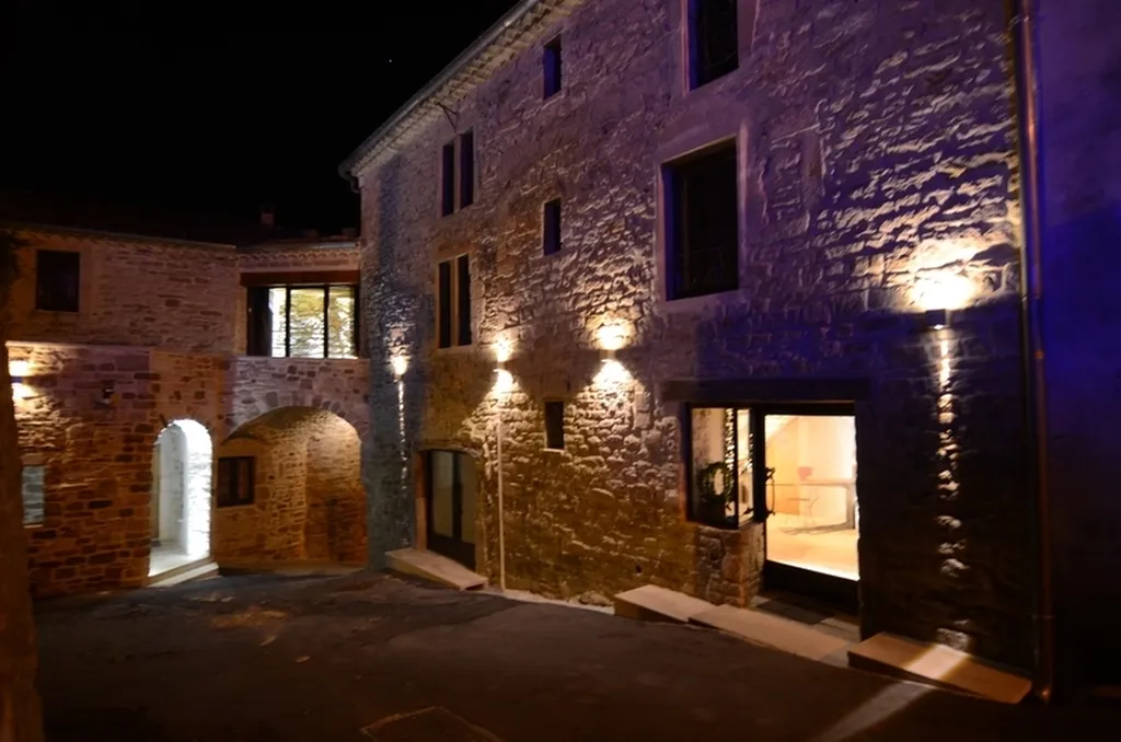 Rénovation de chambres d’hôtes de charme à Martignargues : Une réalisation d'excellence récompensée et signée IDEA HOME