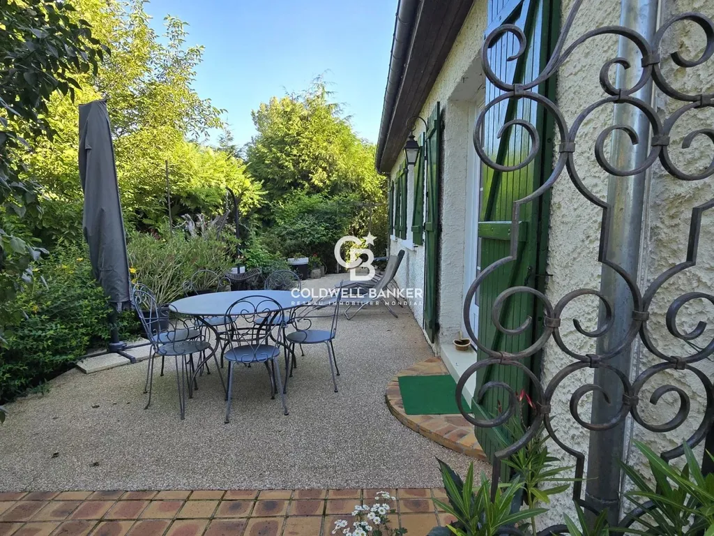 Charmante maison de 7 chambres à vendre à Neuville-sur-Sarthe - À seulement 10 minutes du Mans