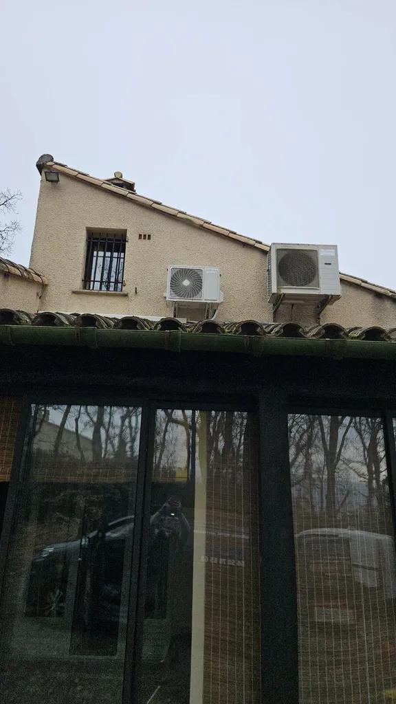 Installation de 6 clim monosplits et d’un ballon thermodynamique et PAC piscine à Montpellier