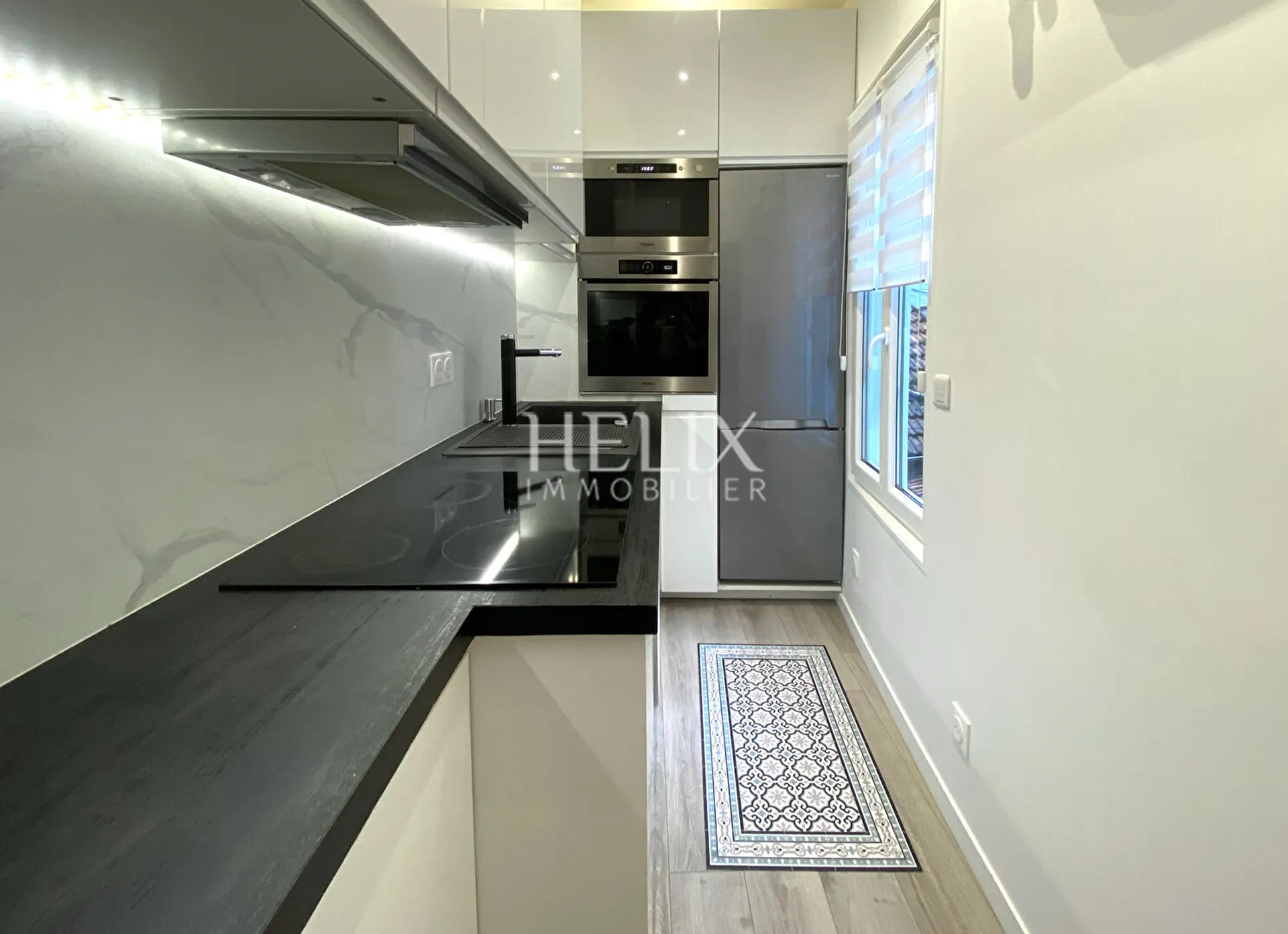 Charmant studio bien agencé au coeur du centre ville à Saint Germain En Laye