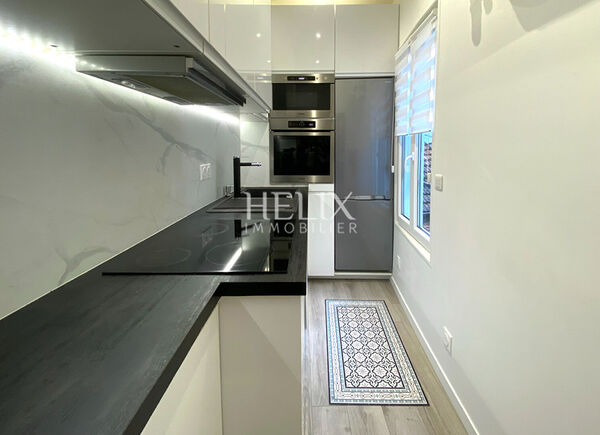 Charmant studio bien agencé au coeur du centre ville à Saint Germain En Laye