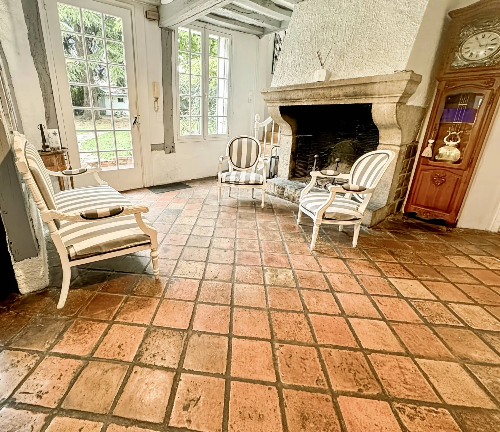 A vendre belle maison bourgeoise de 228 m² avec jardin de 1277 m² sur la commune de CAUDEBEC LES ELBEUF 76320