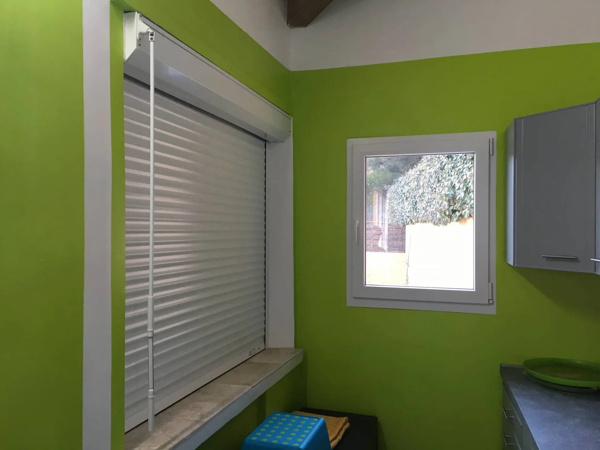 Volet roulant en ALU manuel par treuil à BOUC BEL AIR