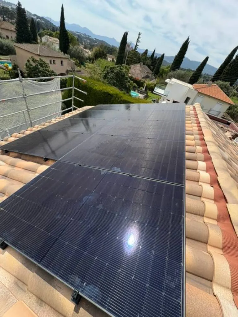 Pose de panneaux solaires avec Provence Energie Solaire Services à La Ciotat