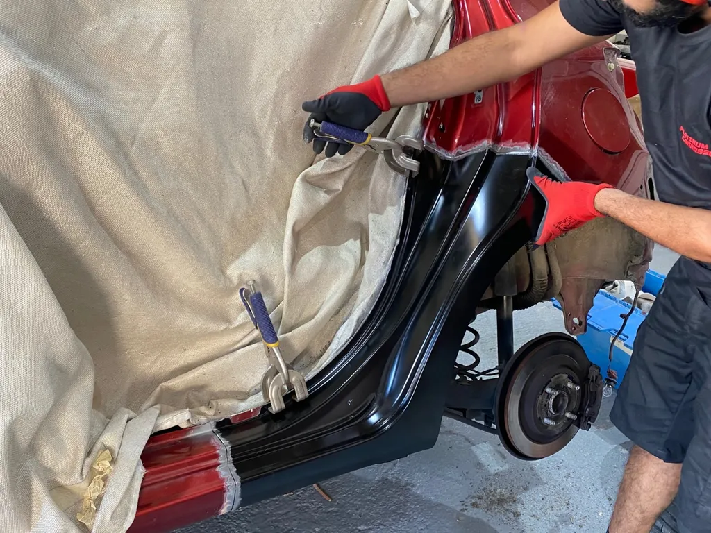 Réparation suite à un accrochage avec remplacement de l’aile arrière de cette Toyota Yaris