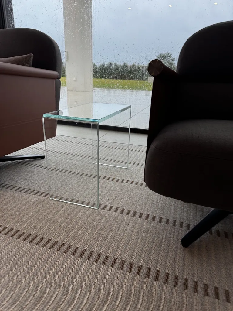 Mobilier en verre collé à l'UV à Champagne au Mont d'or