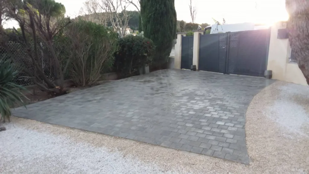 Paysagiste Velaux pose de pavé carrossable