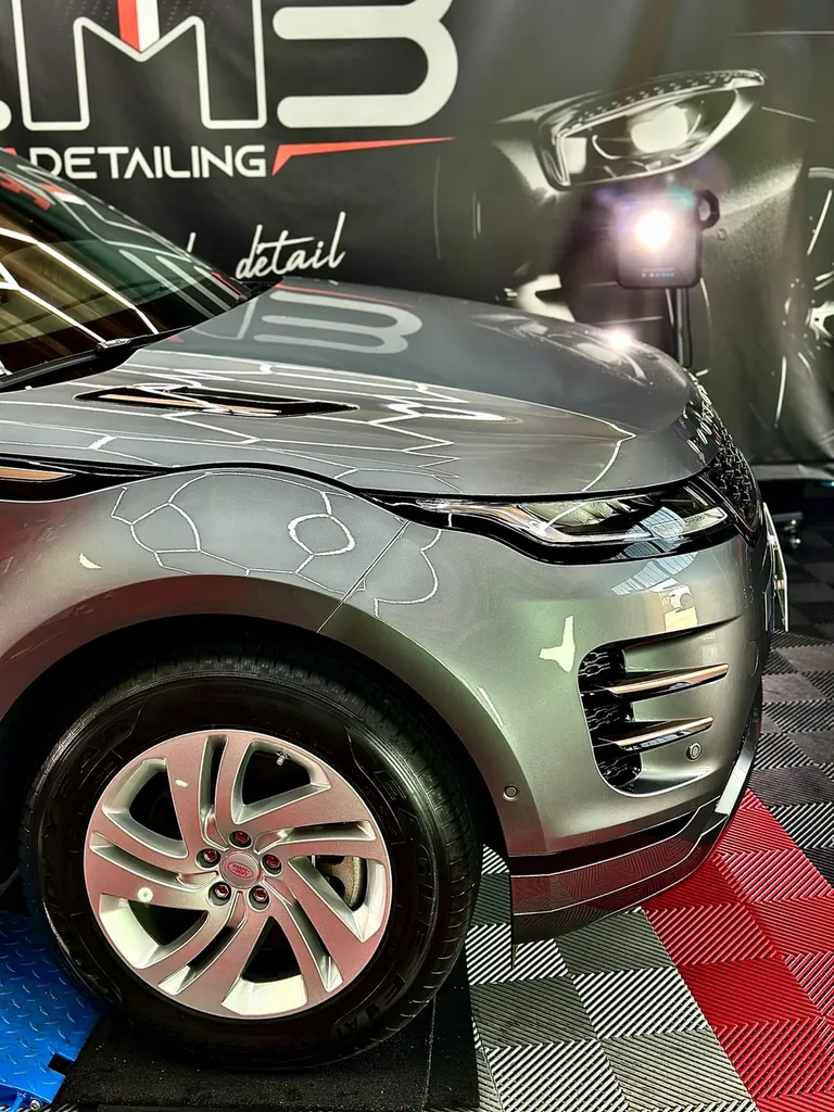 DETAILING traitement Cerzmqiue protection carrosserie automobile ouest lyonnais range Rover évoque 