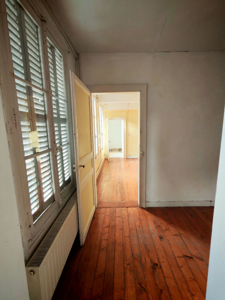 À vendre maison mitoyenne de 140 m² située à Elbeuf
