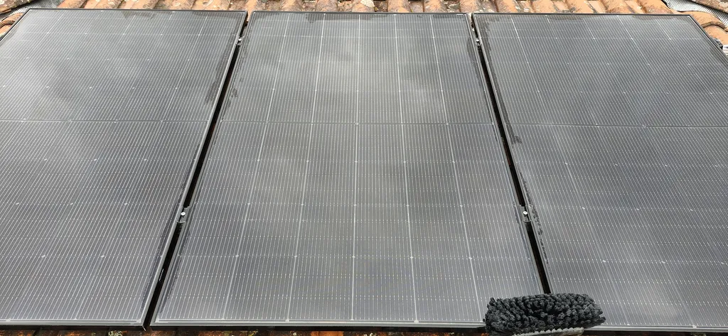 Entretient et nettoyage de panneaux photovoltaïques annuel réalisé à La Teste-de-Buch et alentours par Ô SOLAIRE
