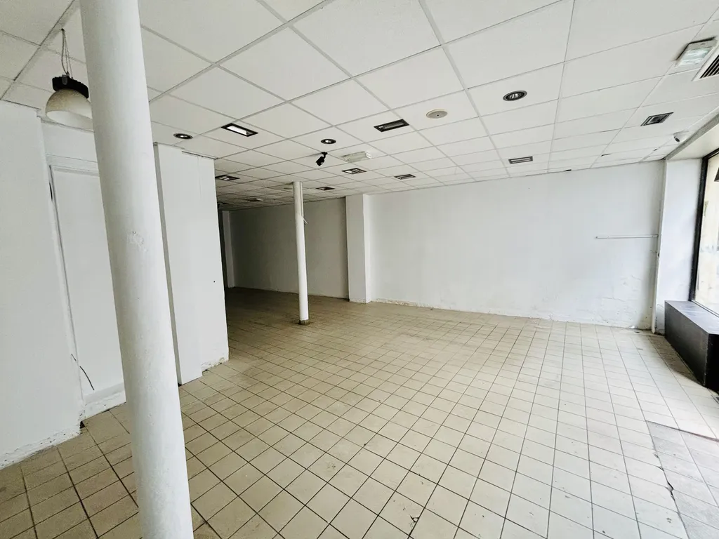 Location - Boutique 107 m², Charonne, Rue de Charonne 75011 PARIS