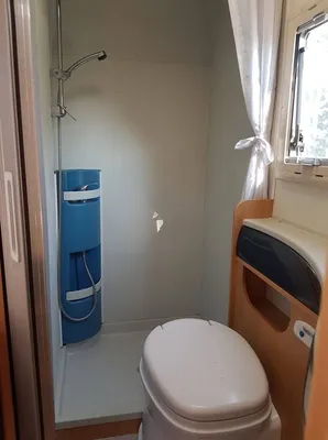 VENDU CAMPING CAR 4 COUCHAGES EURA MOBIL P 672