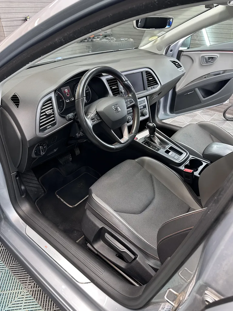 SEAT LEON X PERIENCE 2.0 TDI 184 CHV / 4DRIVE / 1ER MAIN / T/O / SEAT SOUND