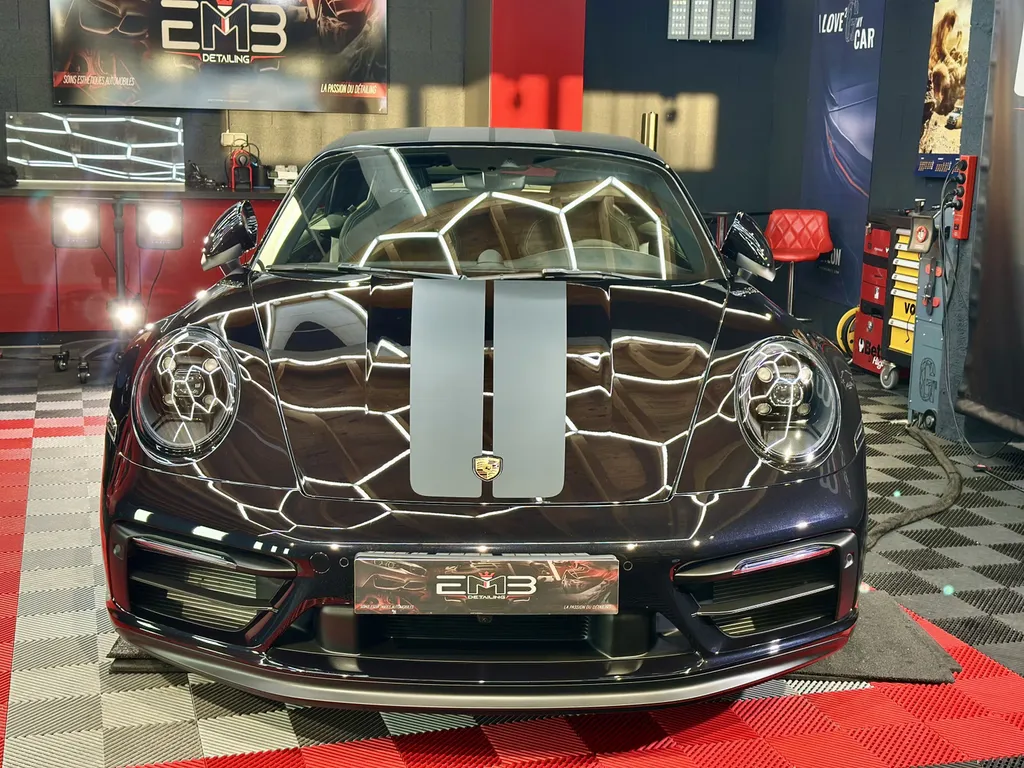 protection carrosserie polissage traitement céramique DETAILING Vaugneray socialiste Porsche 992 GTS Cabriolet