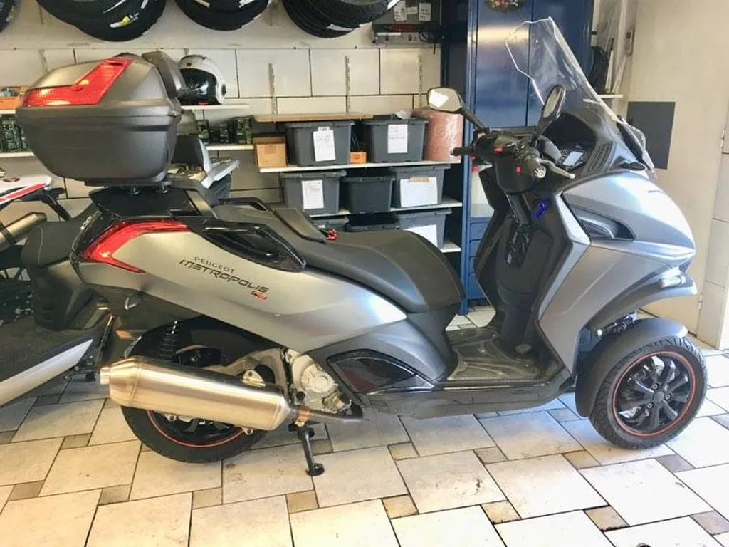 PEUGEOT METROPOLIS VAR