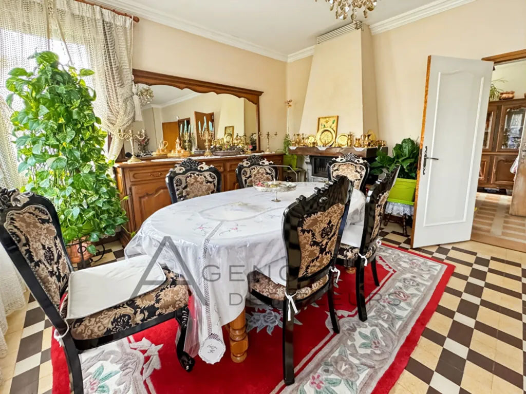 À vendre maison de 110 m² sur un terrain de 1024 m² située sur la commune de Cléon