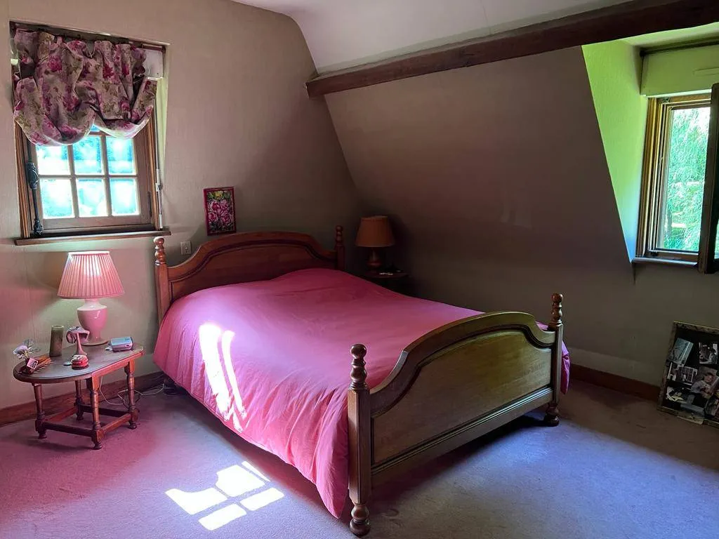 A vendre maison normande de 228 m² édifiée sur un terrain de 10 360 m² sur la commune de ST GERMAIN DE PASQUIER 27370