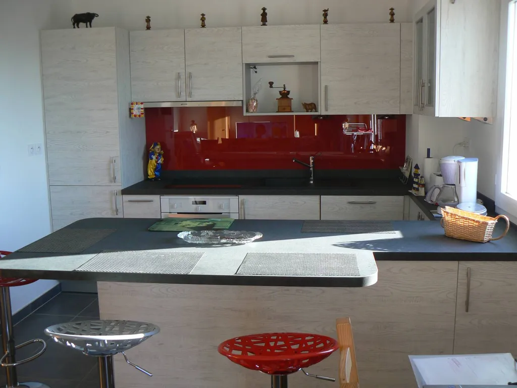 installation de crédence de cuisine à Salle Arbuissonat dans le beaujolais