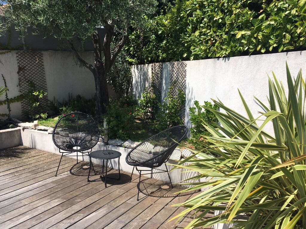 Maison T5 Cassis au calme, dans clos privé, avec piscine et parkings 