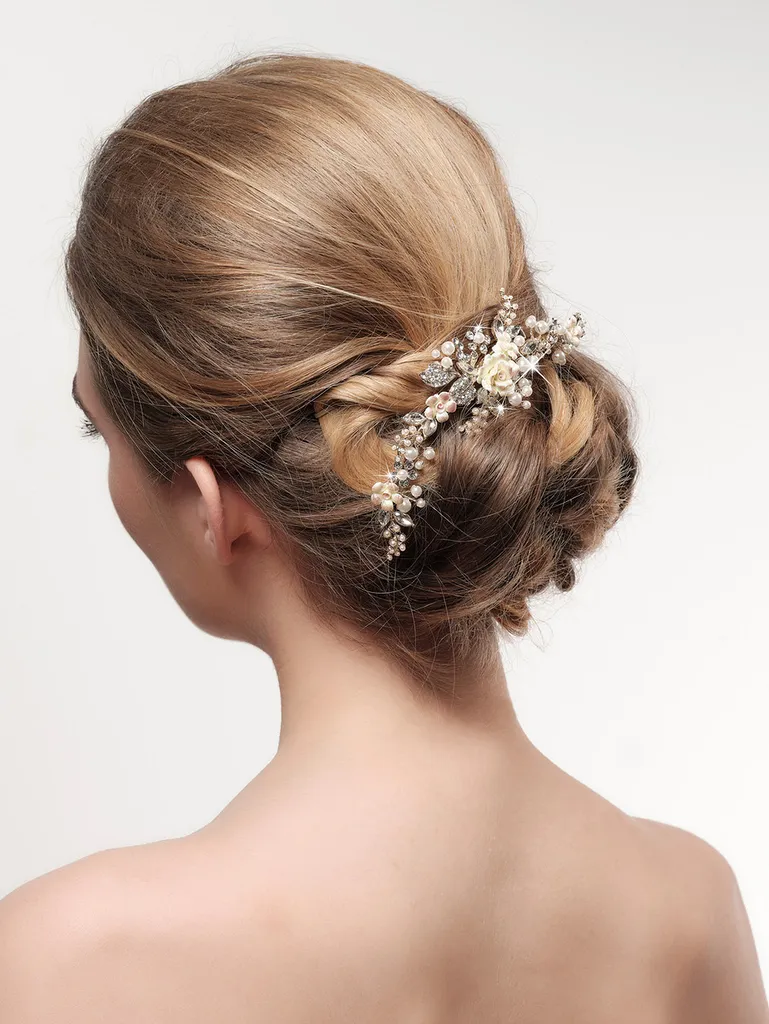 Bijoux de cheveux à mettre dans un chignon de mariée à Marseille