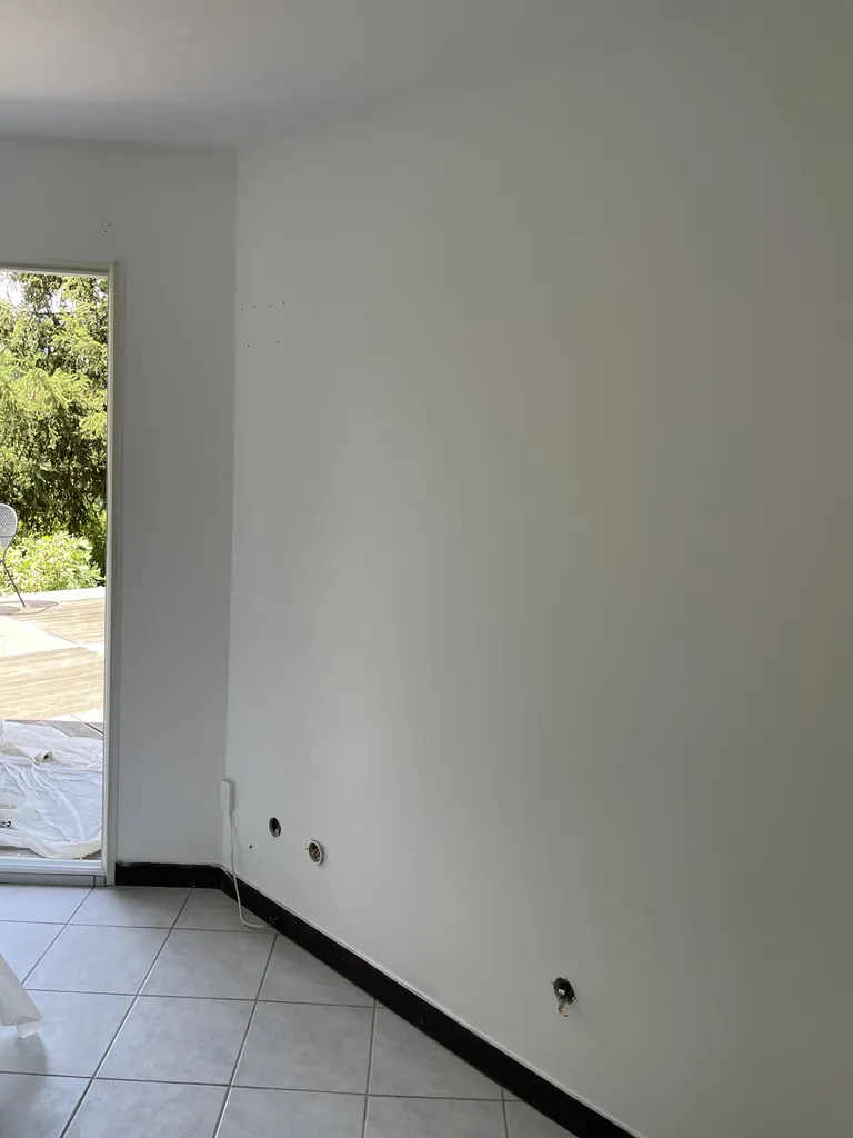 Reprise des murs en placo et travaux de peinture après sinistre pour un rendu propre et durable