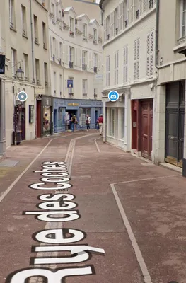 Local commercial dans le centre ville de Saint Germain en Laye