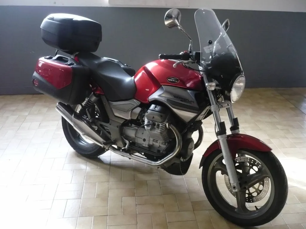 MOTO GUZZI BREVA V750IE