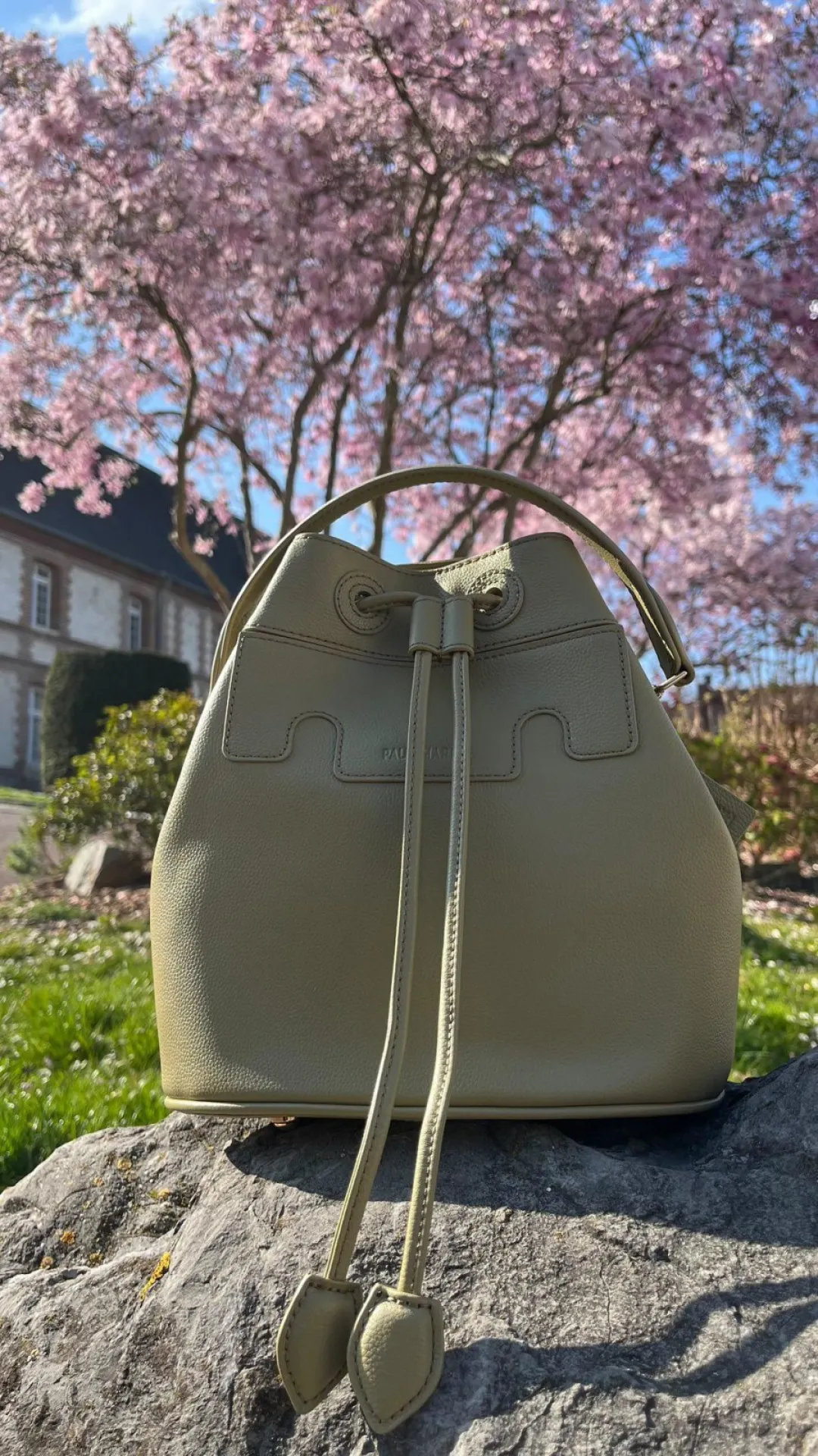 Sac Paul Marius Capucine dans sa teinte printanière amande disponible chez Evasion Eu