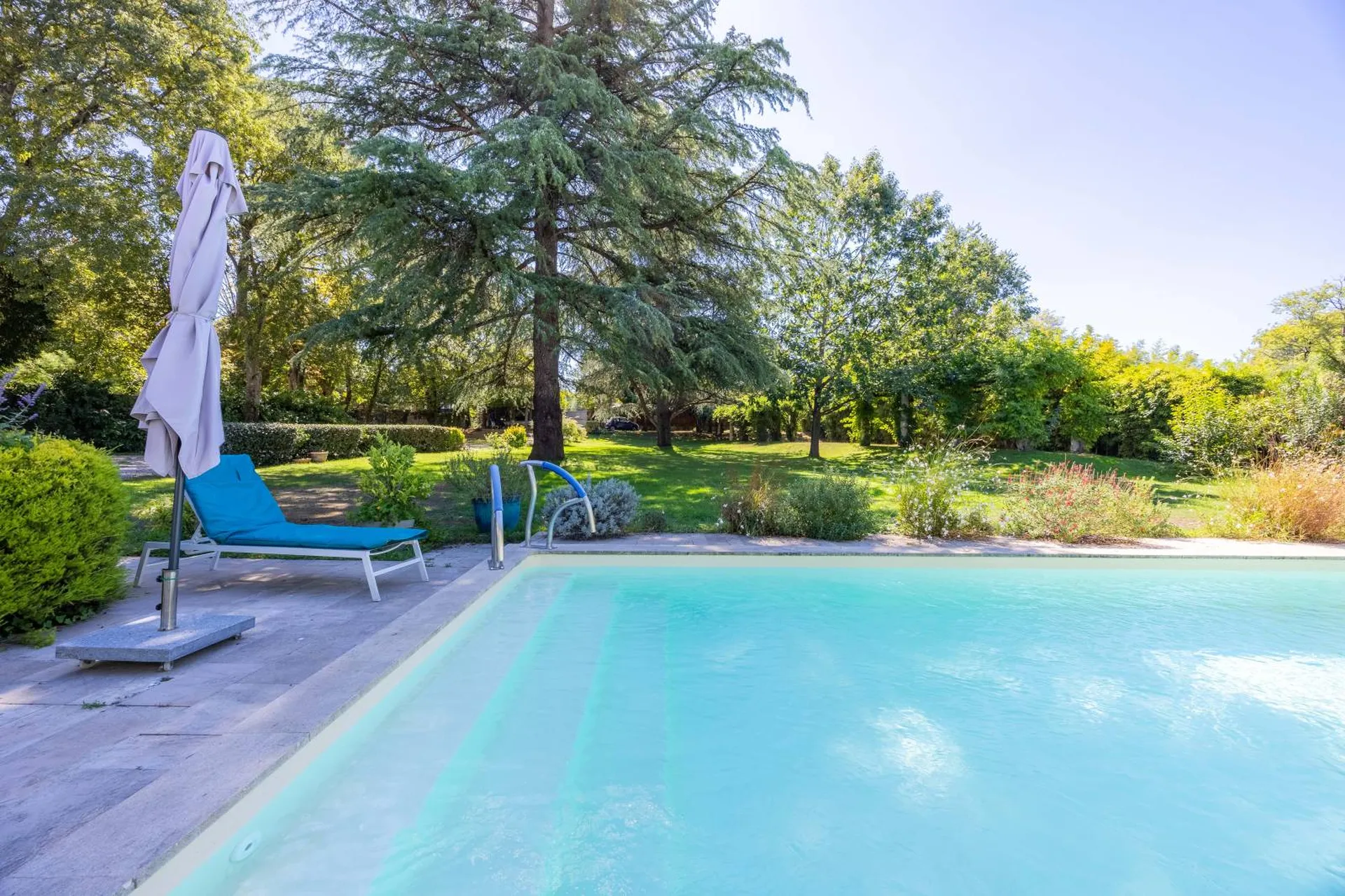 Maison 8 pièces 280 m² · à Bordeaux · 280 m² · 920 000 €