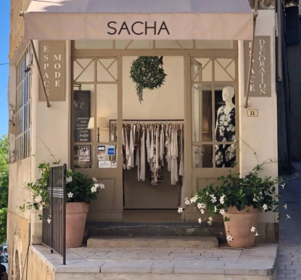 Le trèfle à quatre feuilles le porte bonheur de notre Concept Store.