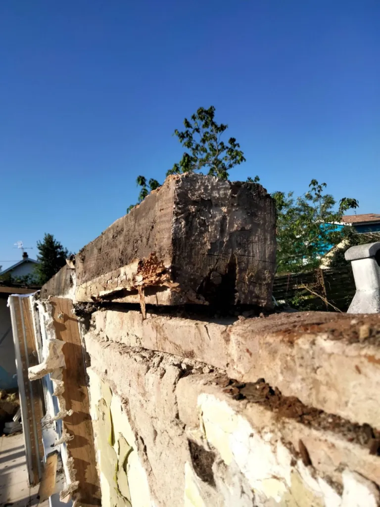Charpente avant renovation a la Teste de Buch
