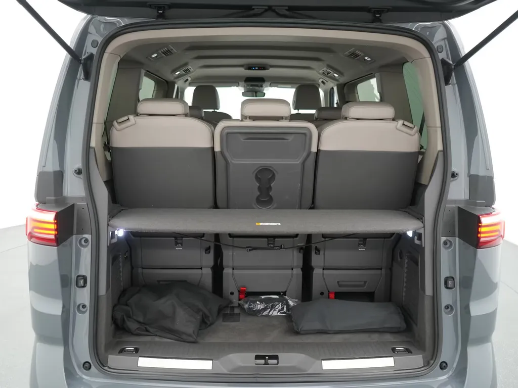 A Vendre Volkswagen T7 Multivan eHybrid 218 ch DSG 7 places /ACC /Attelage /Harmann Kardon /toit panoramique à Bordeaux