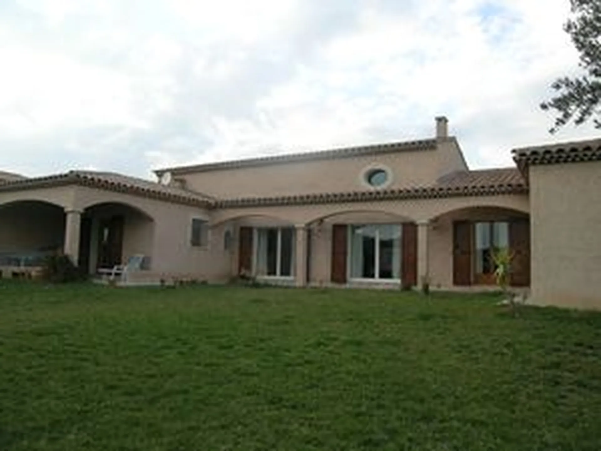 Vente maison Roquefort la Bédoule construction tradtionnelle