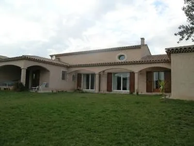 Vente maison Roquefort la Bédoule construction tradtionnelle