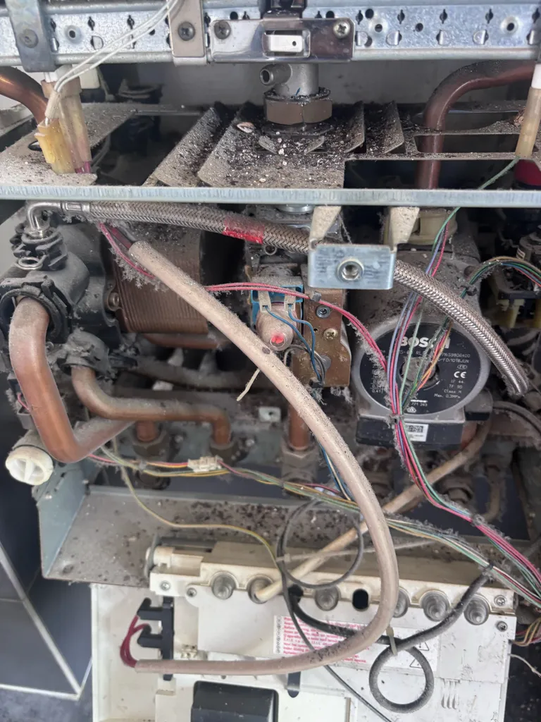 Intervention en urgence sur une chaudière gaz ELM Leblanc en panne à Clichy-sous-Bois

