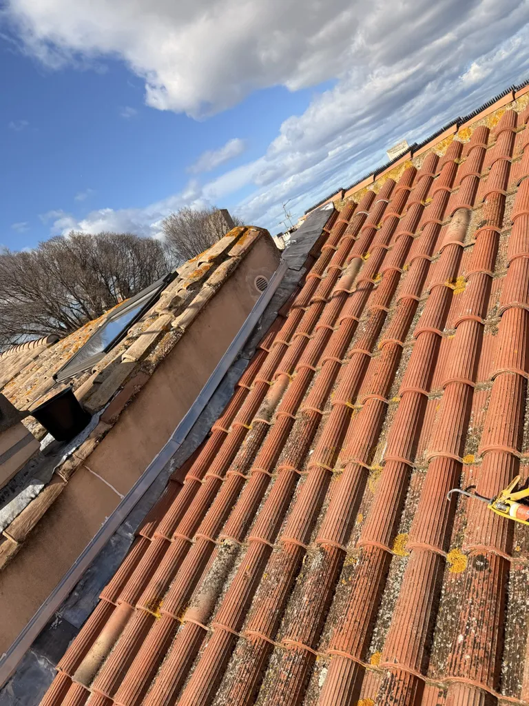 installation solin toiture arles