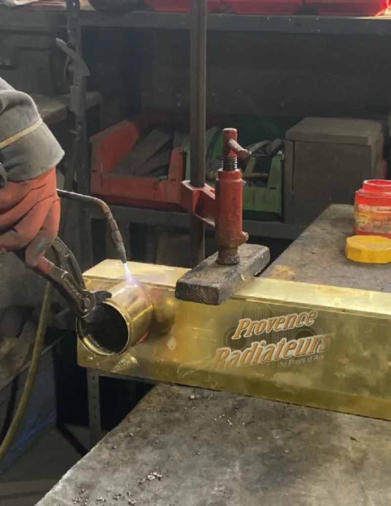 Radiateur de refroidissement de GE SDMO en fabrication à Marseille