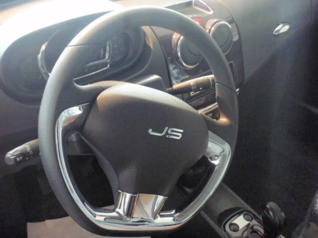 Vente Voiture sans permis Ligier JS50 Club avec moteur DCI REVOLUTION et climatisée à Toulon dans le var 83