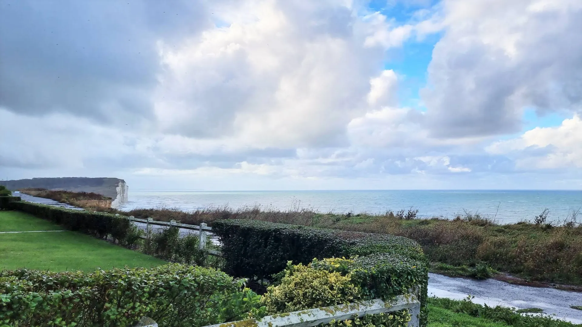 A vendre spacieuse Villa vue mer, 3 chambres, Axe Dieppe 76200 - Penly 76370 - Le Tréport 76470.