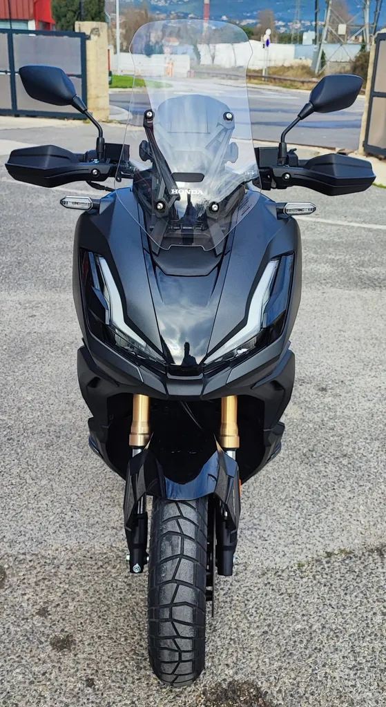 HONDA ADV 350 DU 02/2024 AVEC 5250KM