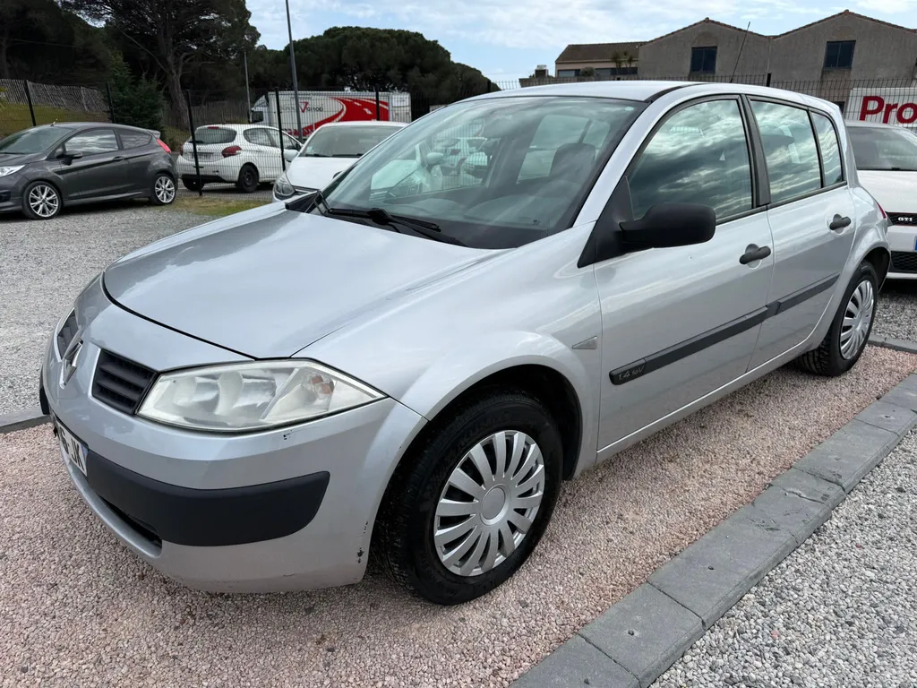 REnaut Mégane II 1.4 98CV 5 Portes