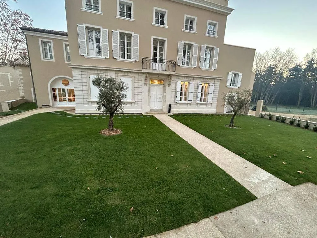 Rénovation du jardin du château de Linsolas à Villeneuve-lès-Avignon