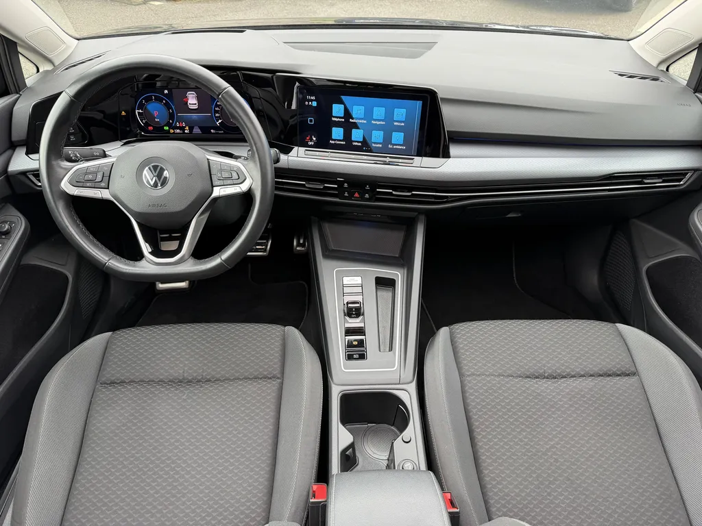 Achat Volkswagen Golf 8 d'occasion à La Frénaye : Berline Diesel DSG7 disponible chez votre concessionnaire proche du Havre et Fécamp