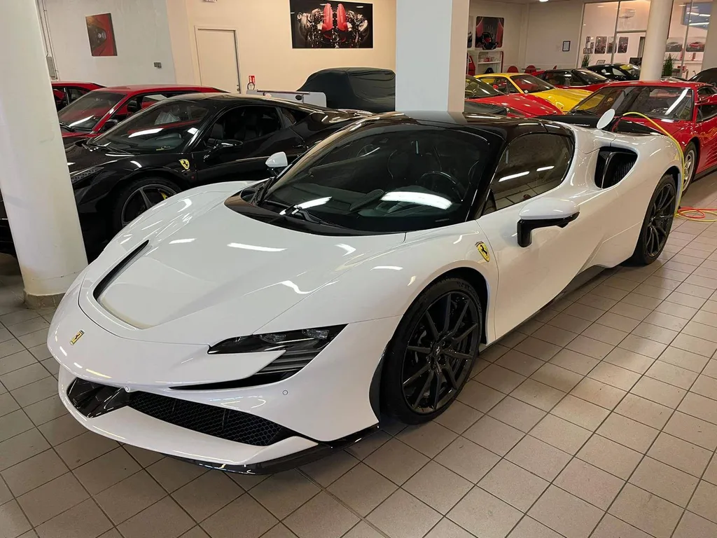 Personnalisation Ferrari SF90 avant