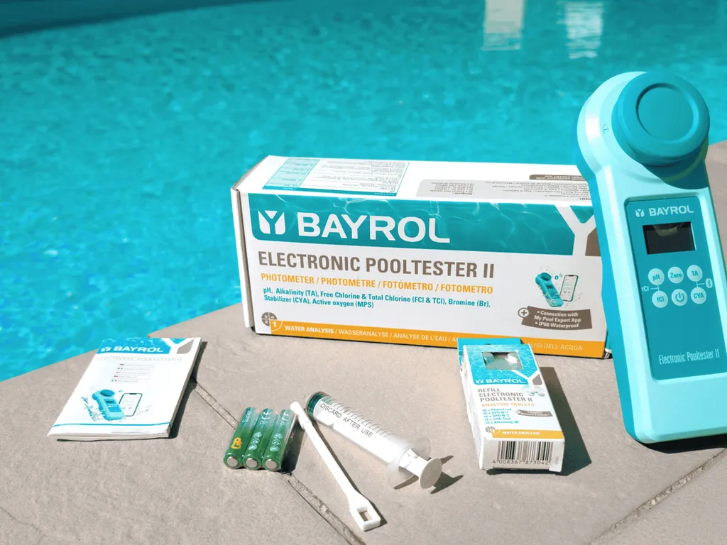 Découvrez chez AQUA 33 le Pooltester BAYROL : la nouvelle génération de photomètre d’analyse pour piscine et spa