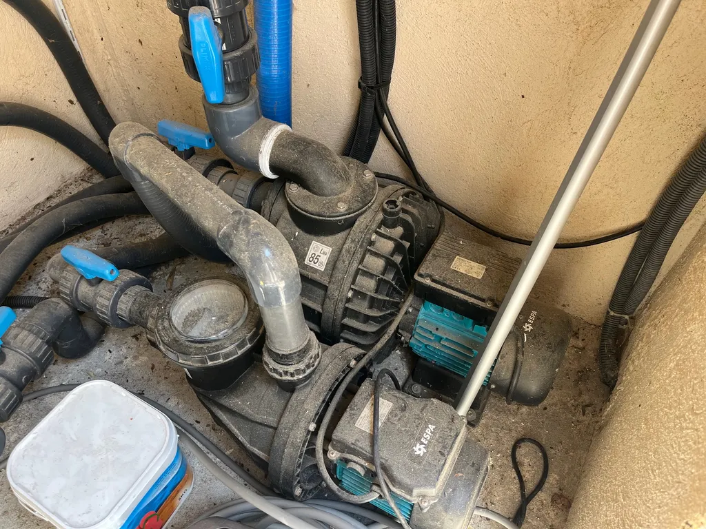 Dépannage de pompe de filtration de piscine en panne à Gardanne : diagnostic et réparation d'une pompe qui ne démarre plus pour particuliers
