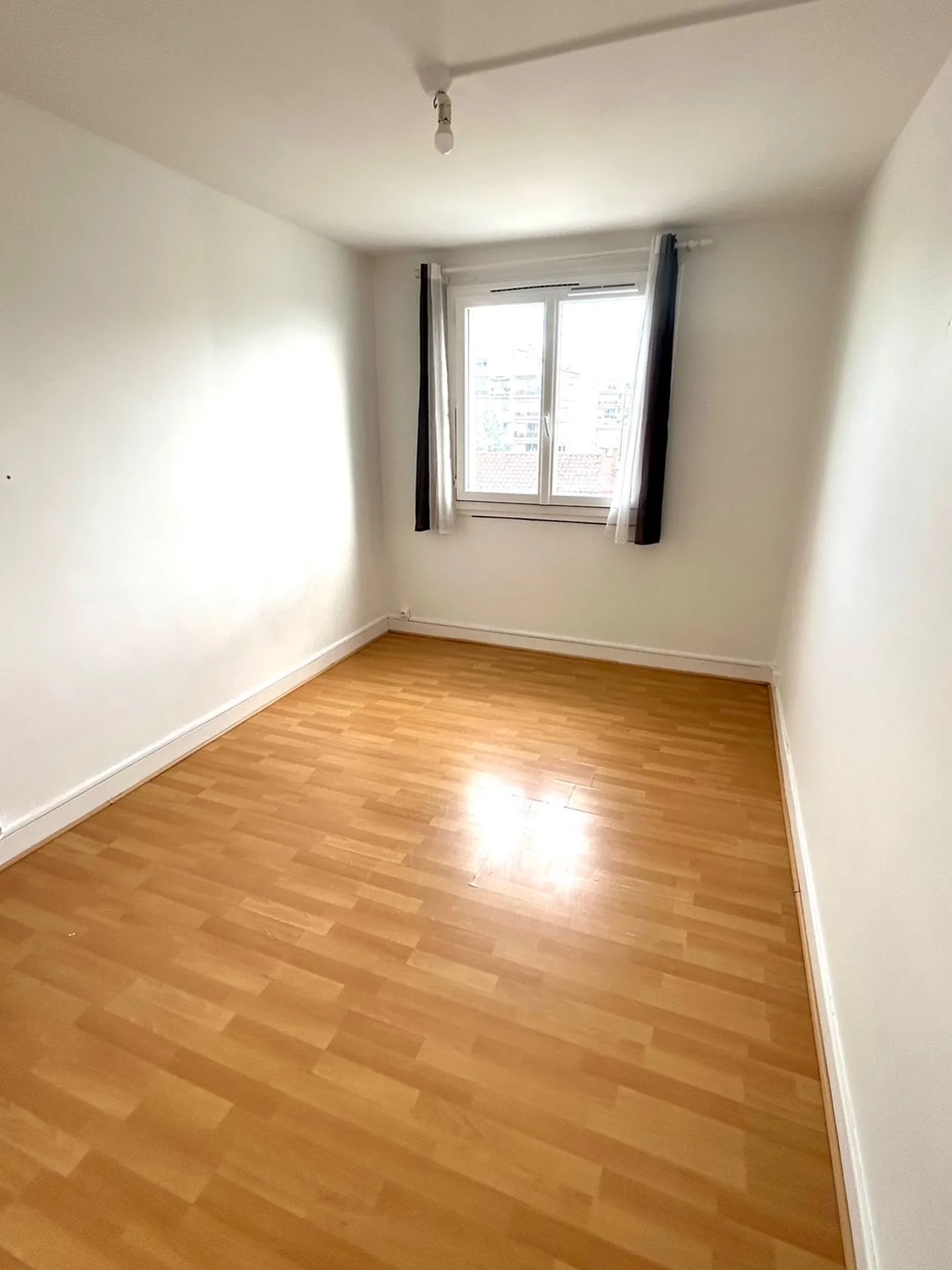 Appartement T3 à rénover à Bordeaux Caudéran, proximité du Parc Bordelais